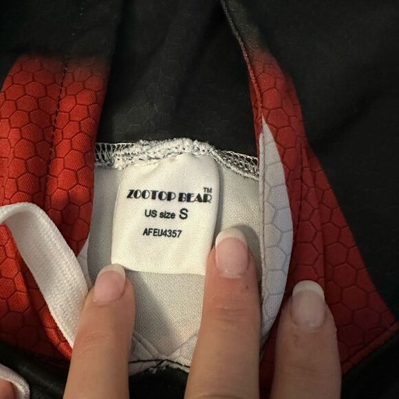 Alabama Crimson Tide hoodie light weight sweatshirt
Size small
Could be unisex - Picture 3 of 4